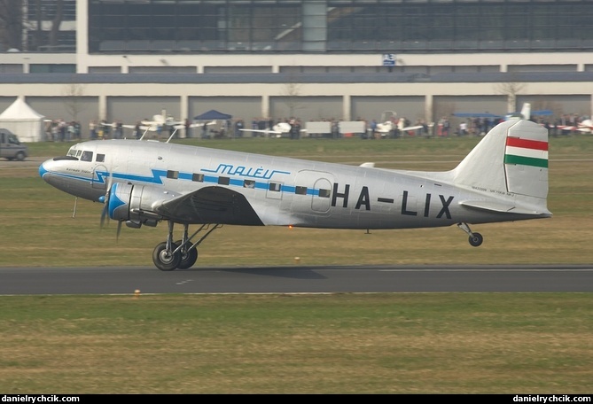 Lisunov Li-2T