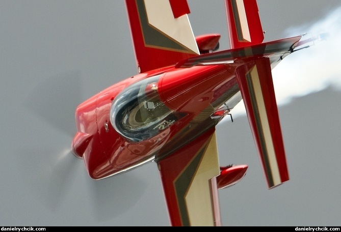 Extra 300L (Jordanian Falcons)