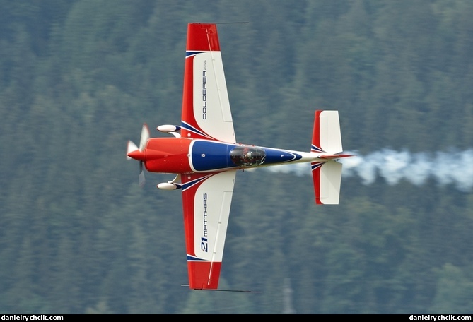 Extra 300 - Matthias Dolderer