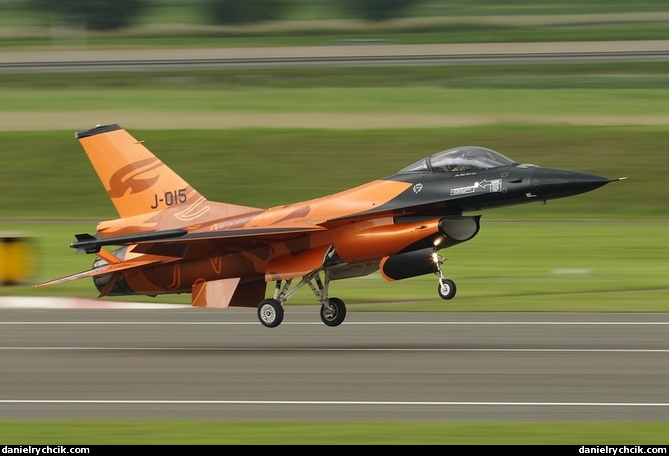 F-16C Falcon solo display (Royal Netherlands Air Force)