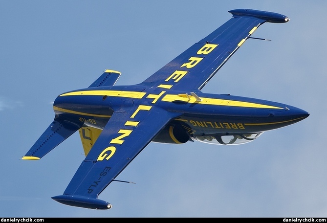 Aero L-39 Albatros (Breitling Jet Team)