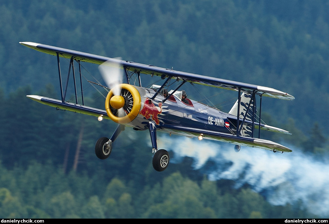 Boeing PT-13D Kaydet (Red Bull)