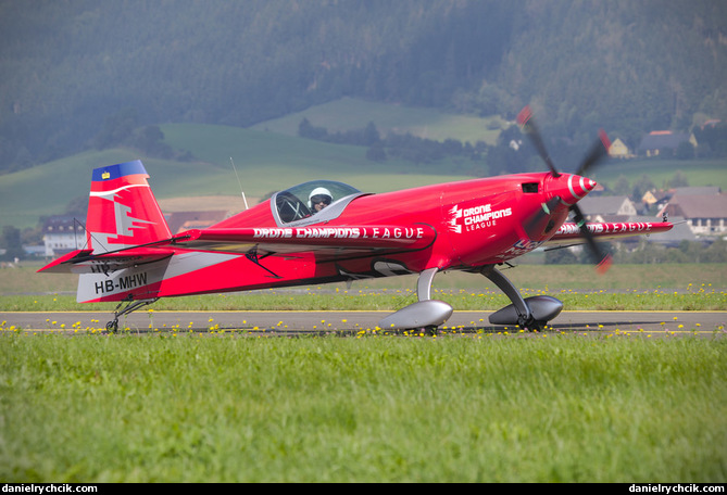 Extra 300 SC