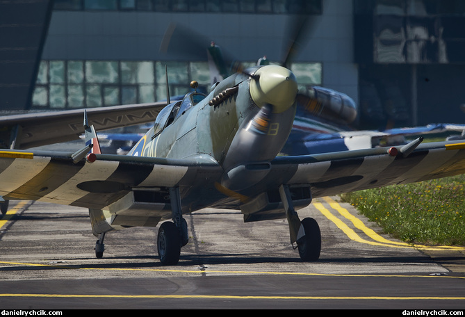 Supermarine Spitfire XV