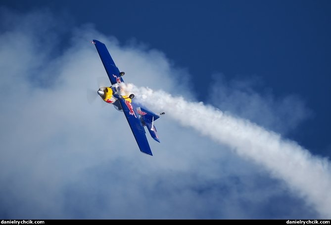 Zlin Z-50LX (Flying Bulls)