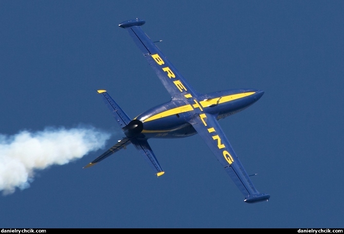 L-39 Albatros (Breitling Jet Team)