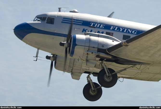 Douglas DC-3 Dakota