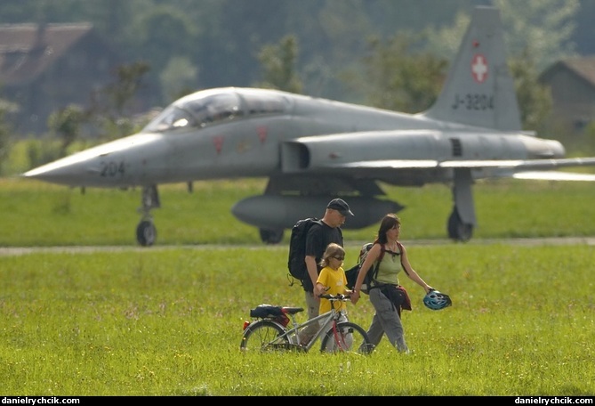 Airbase ambiance