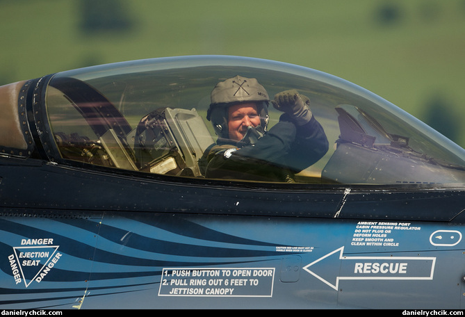 Belgian F-16 demo pilot