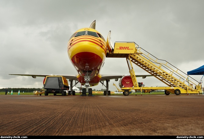 Boeing 757-200SF (DHL)