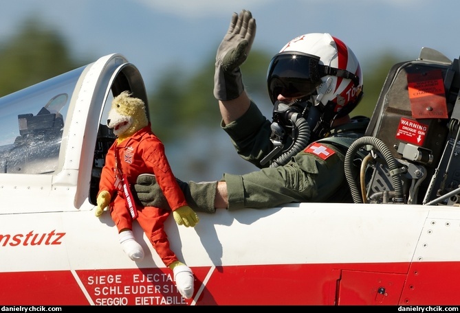 Flat Eric - mascot of the Patrouille Suisse