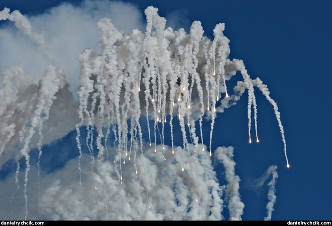 Flares from the Cougar solo display