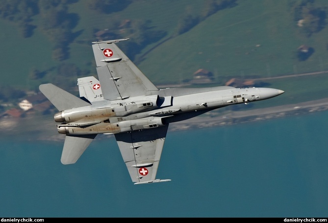 F/A-18C Hornet above Brienzersee