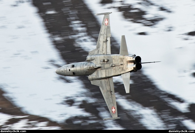 F-5E Tiger turning sharp in the Axalp valley