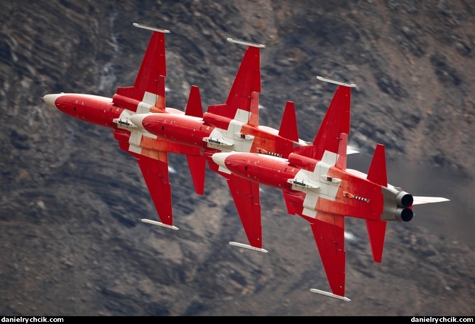 Patrouille Suisse - close formation