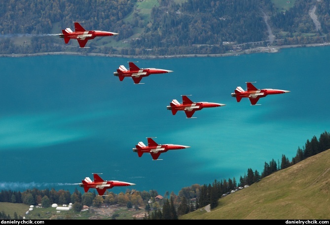 Patrouille Suisse over Brienzersee