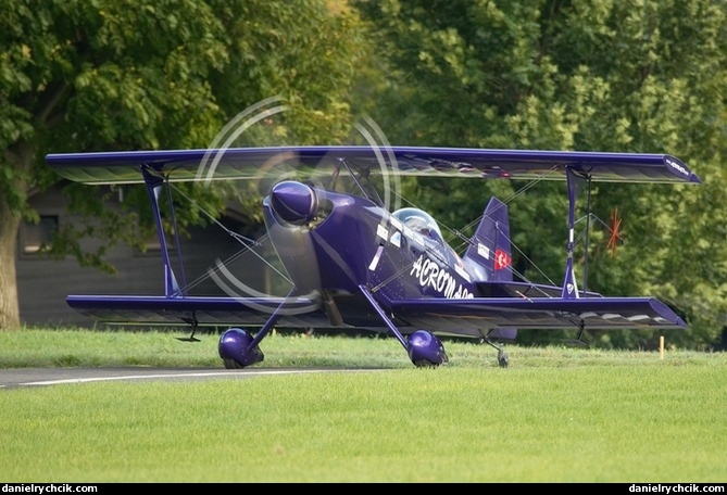 Pitts S-2S Special