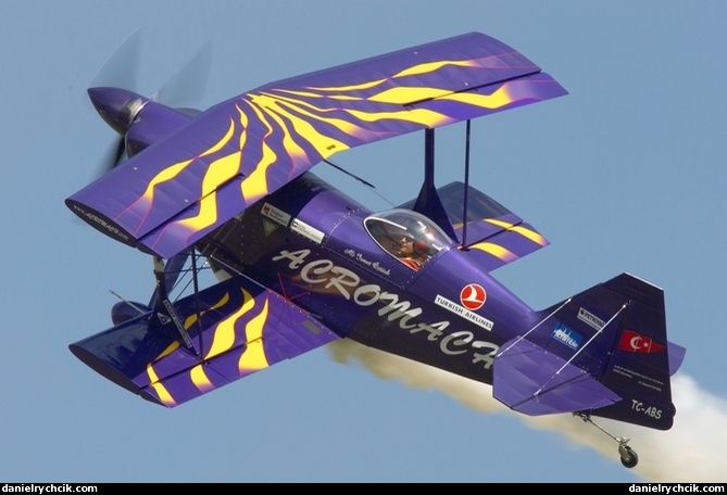 Pitts S-2S Special