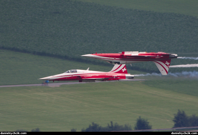 Patrouille Suisse - mirror formation