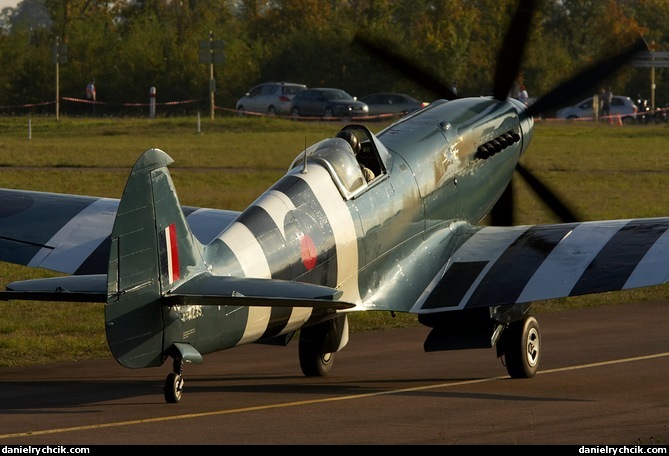Supermarine 389 Spitfire PR19