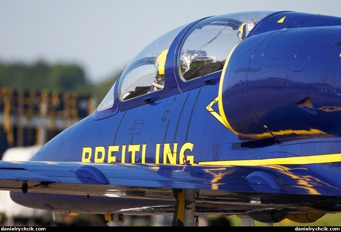 Aero L-39 Albatros (Breitling Jet Team)