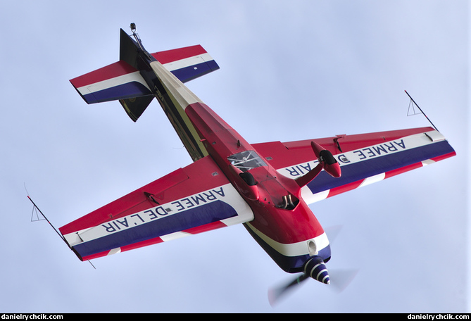 Extra 330SC