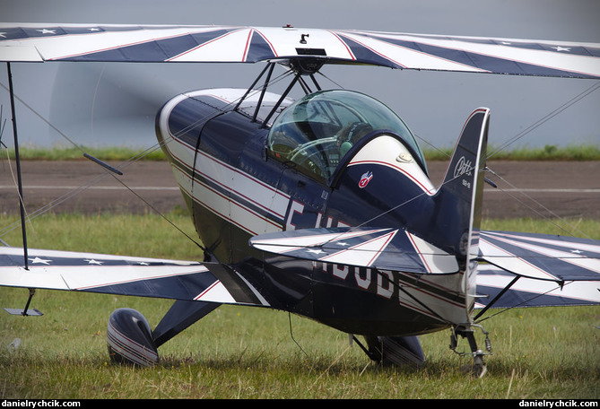 Pitts S-2B