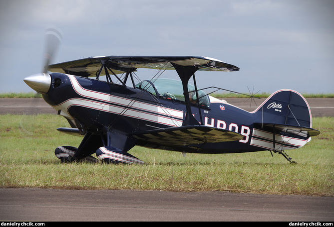 Pitts S-2B