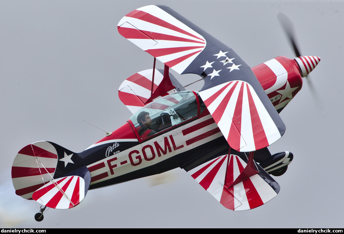 Pitts S-2B