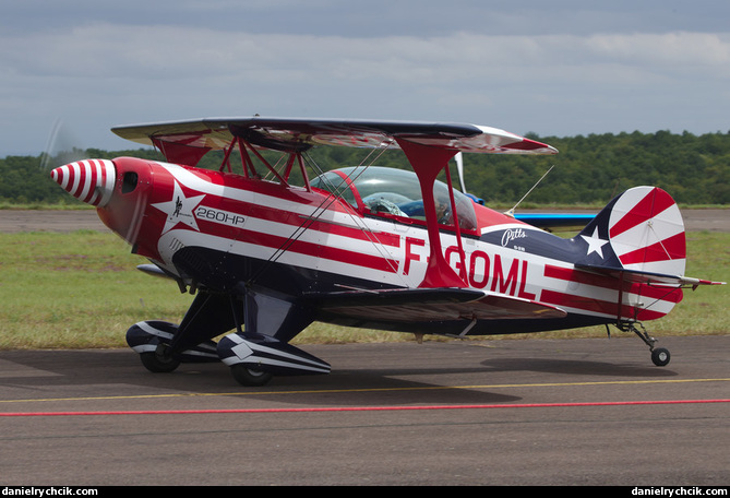 Pitts S-2B