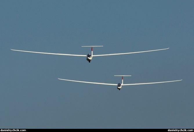 Glider team aerobatics