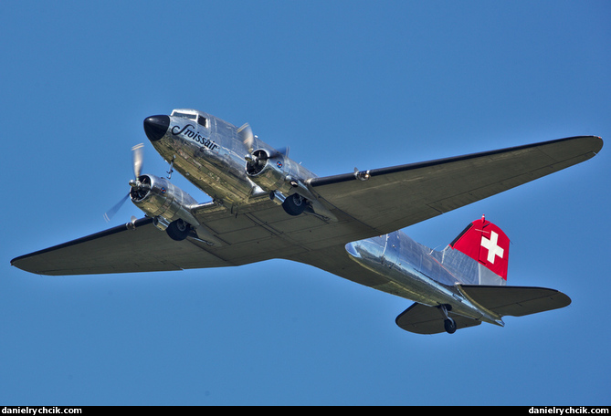 Douglas DC-3