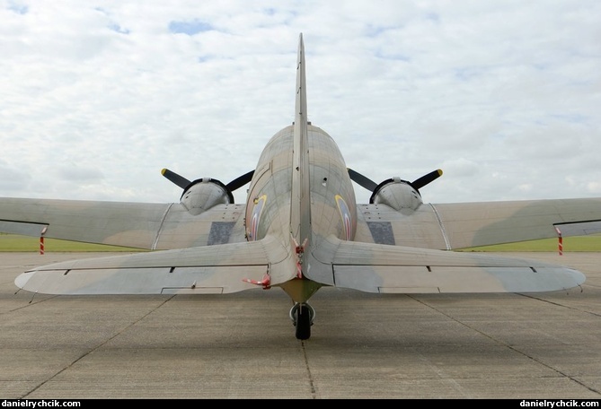 Douglas DC-3