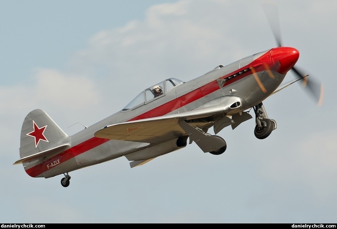 Yakovlev Yak-3UA