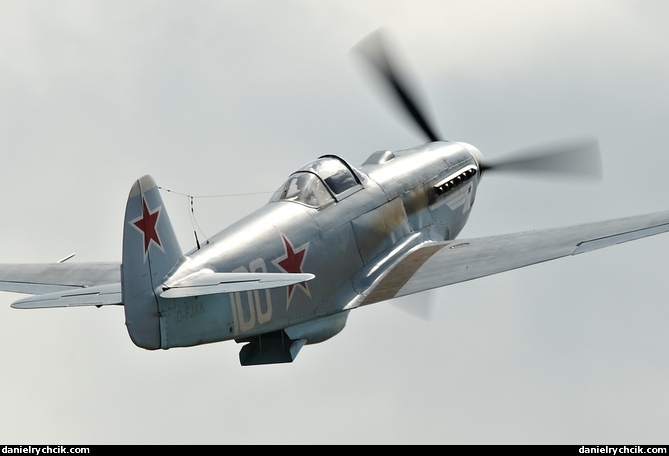 Yakovlev Yak-3UA