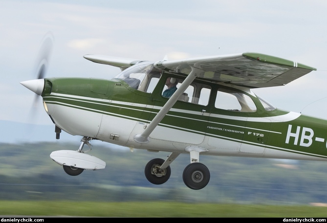 Cessna F172L Skyhawk