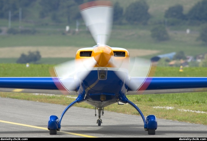 Extra 300L