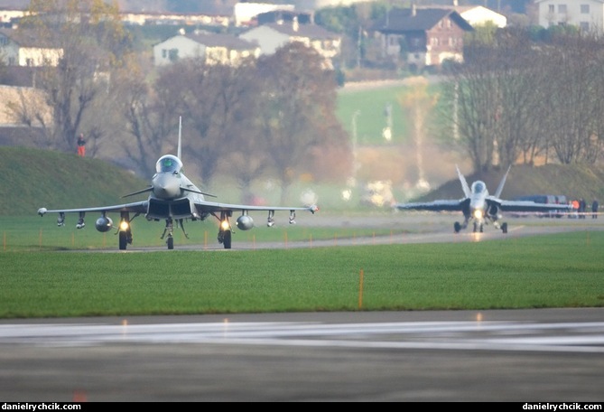 Eurofighter Typhoon T and F/A-18D Hornet