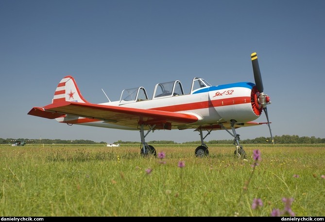 Yakovlev Yak-52