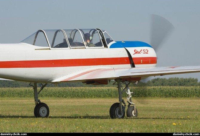 Yakovlev Yak-52