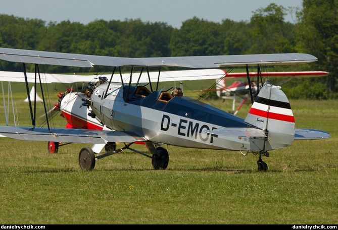 Focke-Wulf FW-44J Stieglitz