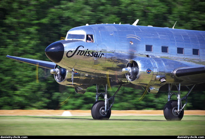 Douglas DC-3