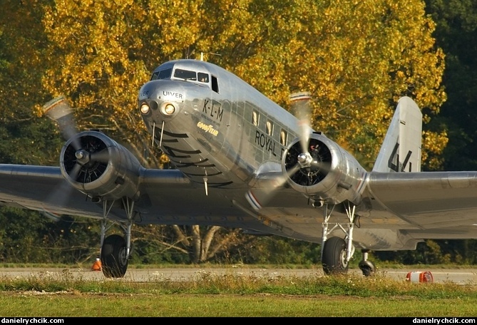 Douglas DC-2