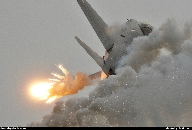 Danish F-16C solo display