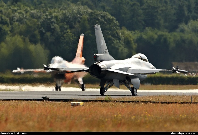 Dutch Orange Lion and a regular F-16