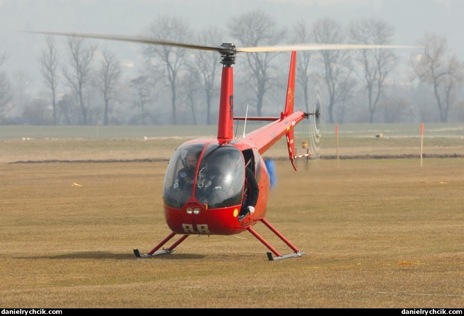 Robinson R-44 Raven