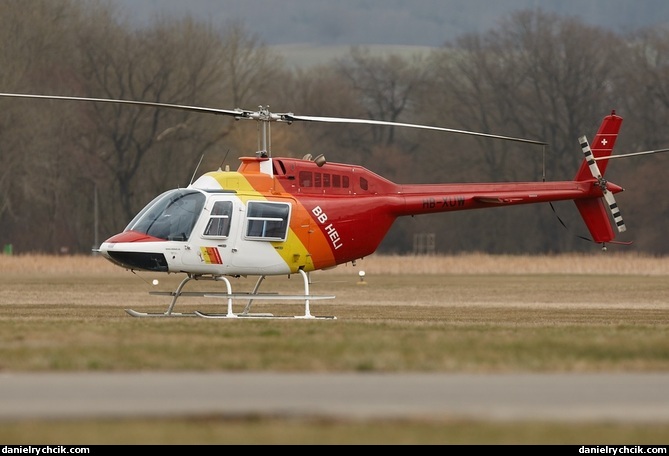 Agusta-Bell AB-206B Jet Ranger 3