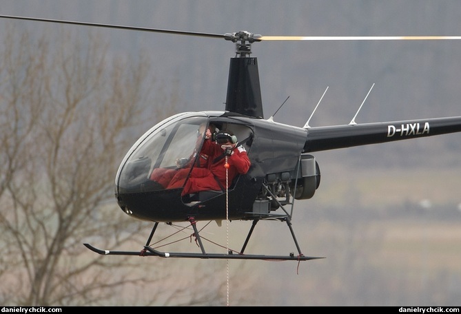 Robinson R22