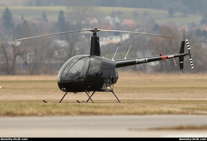 Robinson R22