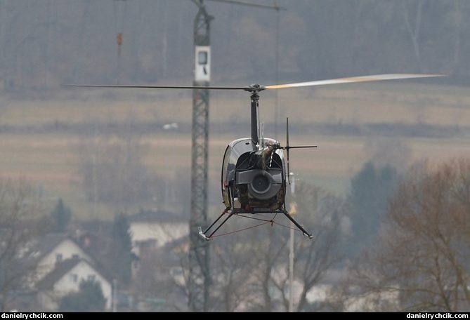 Robinson R22